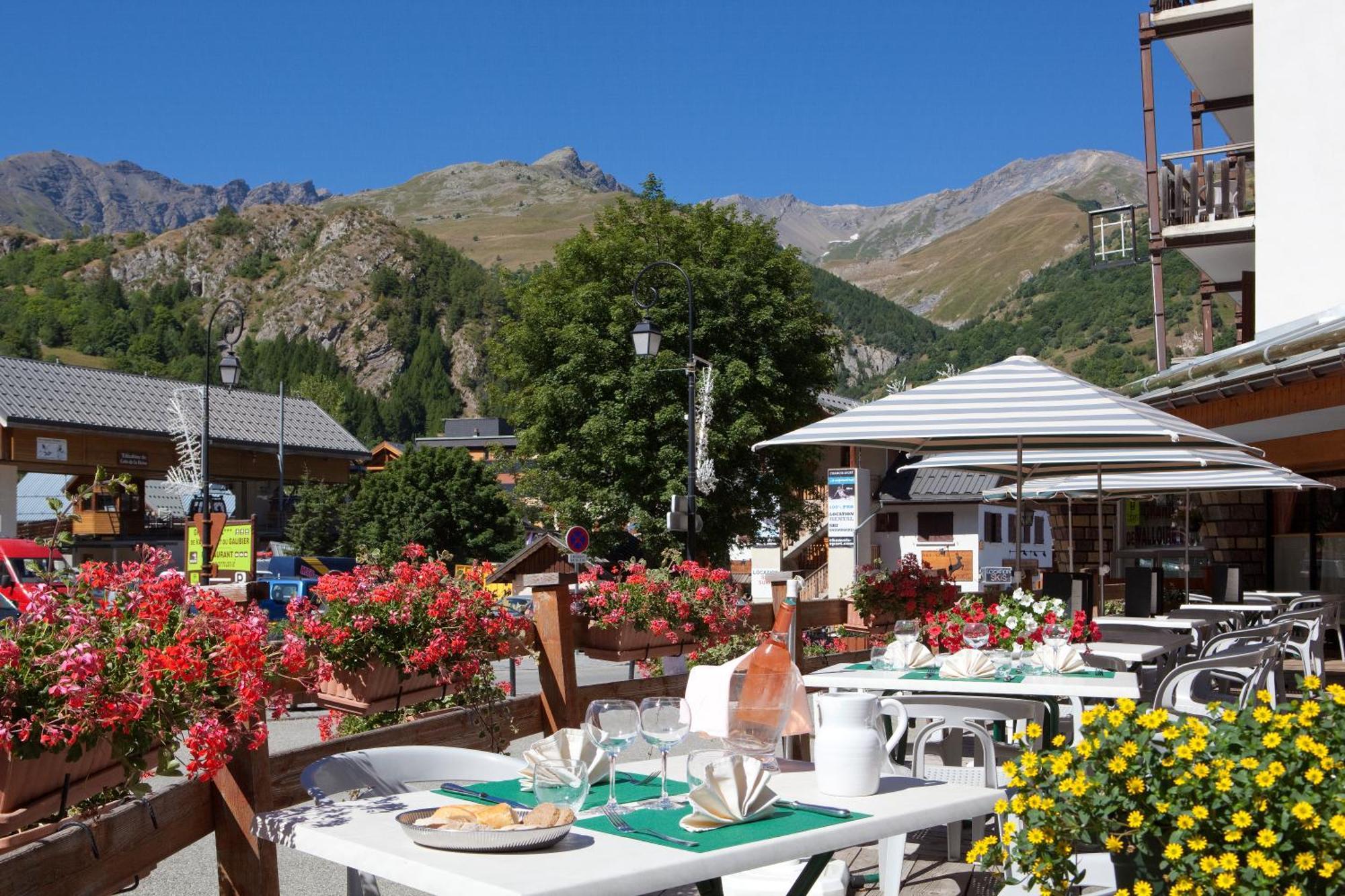 Grand Hotel De Valloire Et Du Galibier ภายนอก รูปภาพ